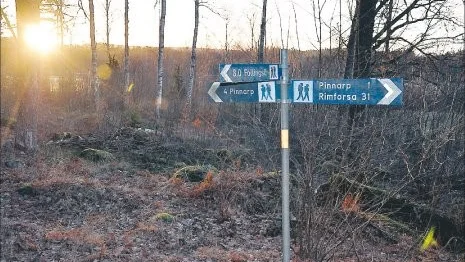 Det finns redan idag olika vandringssträckor som är mycket populära i terrängen runt Kisa, som här ett vackert avsnitt i anknytning till sjön Övre Föllingen. Se även befintliga digital karta.