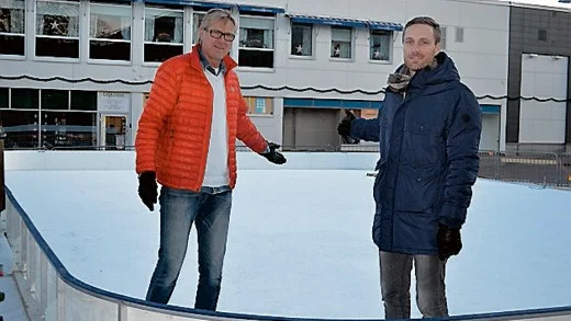 Lars Jörbrink, ordförande i VIK och Johan Öhrling Elltorp ser fram emot att inviga den nya isbanan.