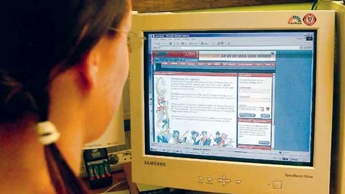 Under ett år har en Vimmerbyflicka trakasserats via ungdomens egen hemsida Lunarstorm. Nu har två skolelever polisanmälts. Foto: Janne Strömsten