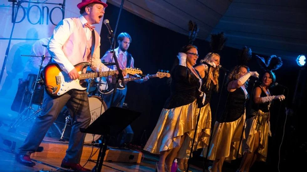 Insamlingen, som just nu pågår, avslutas med en konsert i Kisa kyrka den 18 juni. Kinda Band är några av alla artister som deltar.