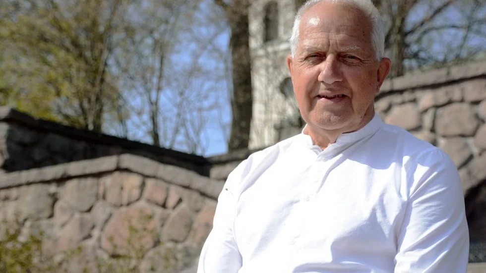 Förre regeringstjänstemannen Anders Wenström är en av de Vimmerbybördiga personer som skriver i uppföljaren till boksuccén "Jag minns mitt Vimmerby". Under senhösten ska den ligga klar.