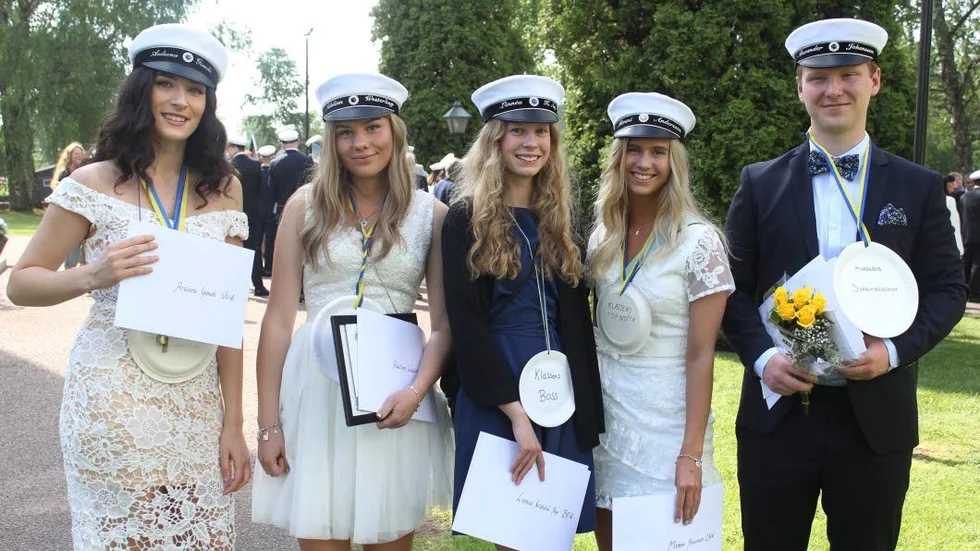 Ardiana Gimolli, Adelinn Westerling, Linnéa Kristedal Asp, Mimmi Andersson och Alexander Johansson fick stipendium för bästa betyg.