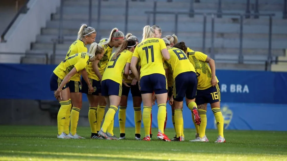 Kritiker har i alla tider sett damfotboll som en dålig kopia av herrfotbollen, skriver insändaren.