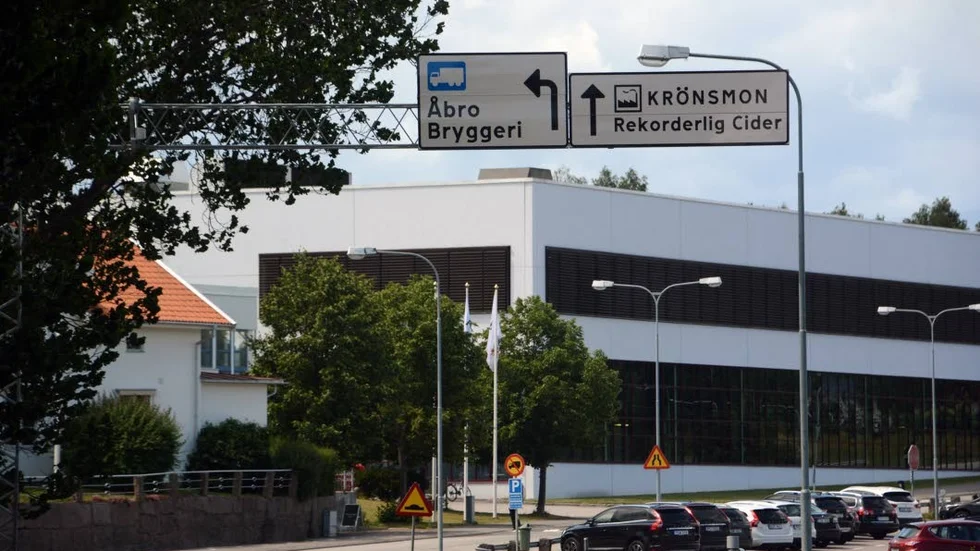 Byggnationen av den nya visningsvägen till Krönsmon är i gång och nyligen sattes gatuskyltar upp som visar vägen.
