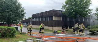 Brand i garage – flera bilar förstörda