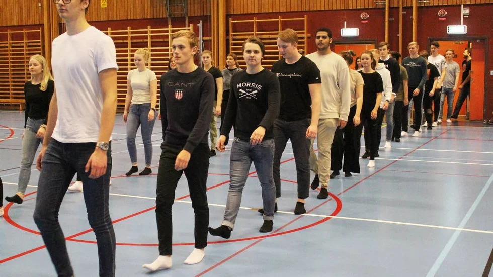 Inmarschen repeteras. Nu återstår bara lite drygt tre veckor till årets studentbal.