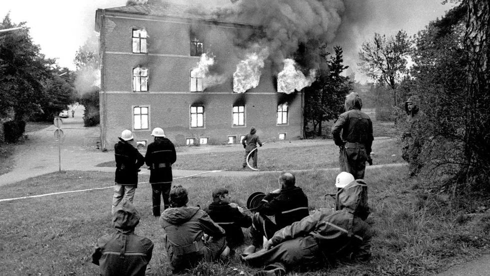 2 oktober 1975 och räddningstjänsten har brandövning på Föreningsgatan i Linköping, där Stolplyckan idag ligger.