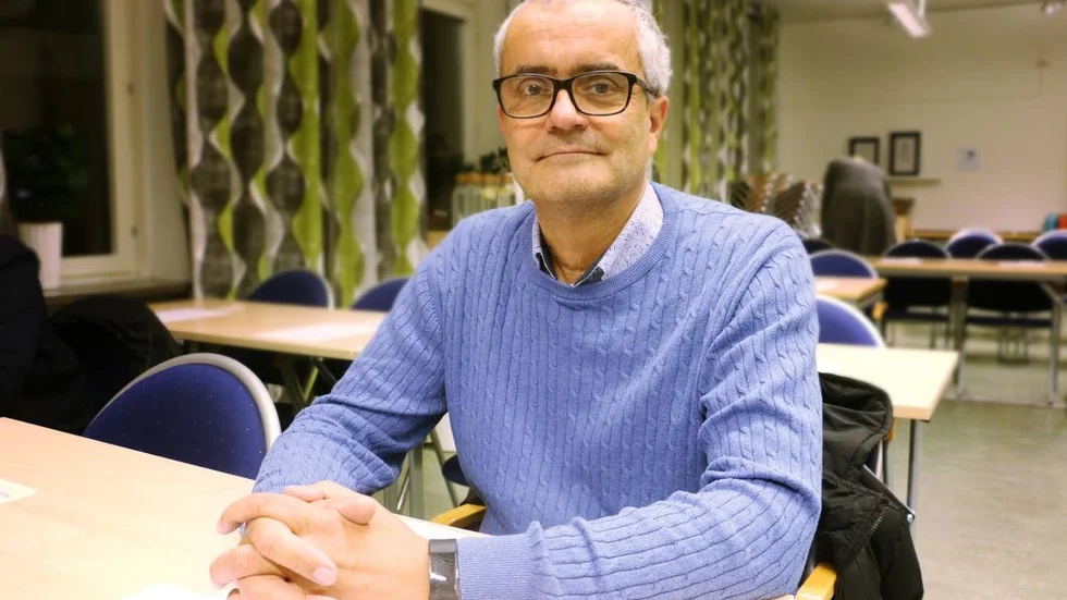 Tomas Söreling tvingas konstatera att S backar lokalt i EU-valet ,med 1,7 procent. "Jag väljer att fokusera på att vi behåller ställningarna som största parti i Hultsfreds kommun."