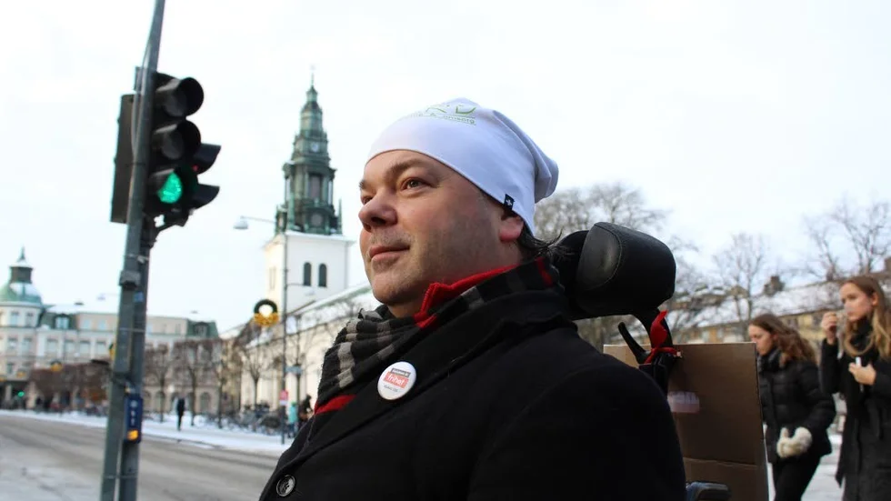 Andreas Greén anser att fler funktionshindrade behöver förebyggande information om till exempel elrullstolar. Det skulle minska trafikolyckorna, tror han.