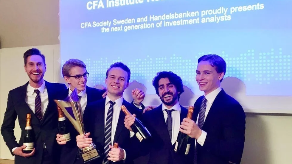 Linköpingsstudenterna i global tävling i finansanalys. Eric Olsson, Carl Gustavsson, Erik Almgren, Karim Sabbagh och Fredrik Kronström.
