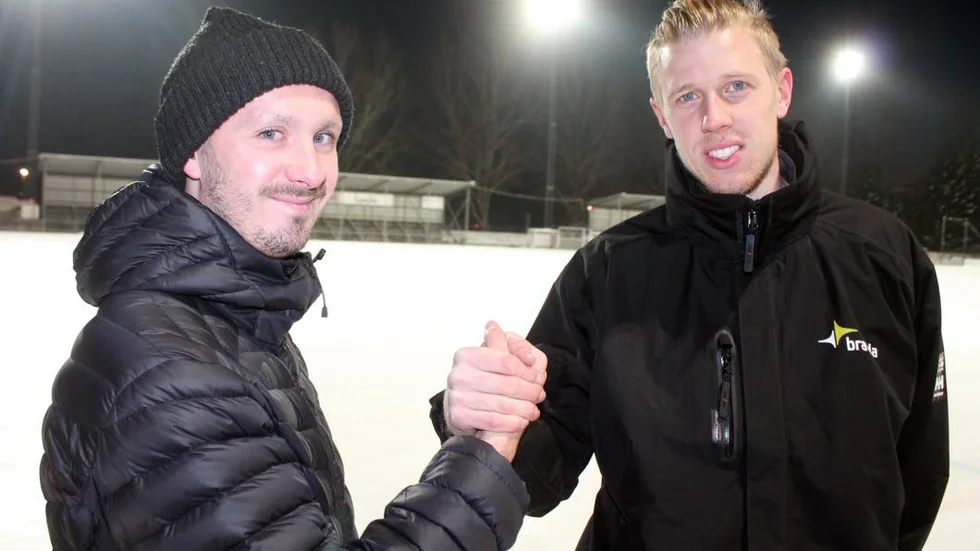 Derbydags i jul. Daniel Strömwalls Derby tar emot Simon Skooghs Åtvidabergs BK på annandagen. Åtvid får ses som favorit i division 1-mötet.