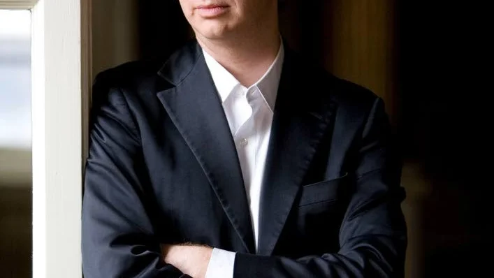 "Häftigt med en skicklig pianist på bland annat Festivalsinfoniettan", sa konstnärliga ledaren Staffan Mårtensson om Per Tengstrand.