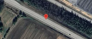 Stopp på väg 594 efter singelolycka