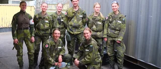 Killarna trivs på tjejernas pluton