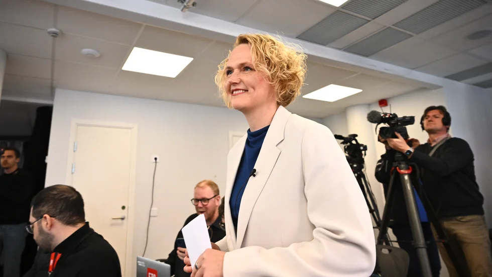Anna-Karin Hatt föreslås bli ny partiordförande för Centern. Hennes viktiga uppgift är att göra partiet relevant igen.