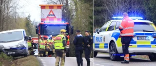 Lastbil hamnade i diket – stort räddningspådrag