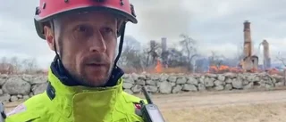 TV: Räddningsledaren om branden – "Andra byggnader var hotade"