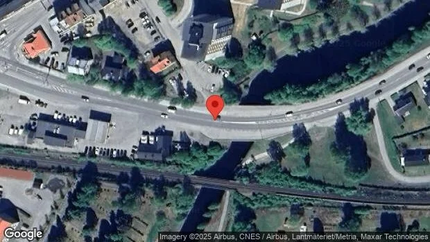 Stopp på väg 97 på grund av trafikolycka med flera fordon