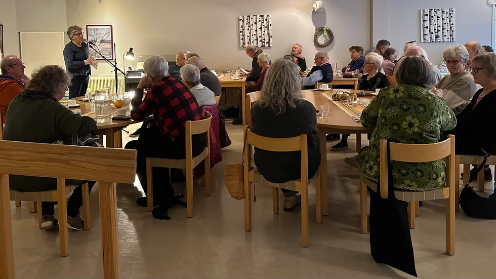 Jane Lindell Ljunggren gästtalar.