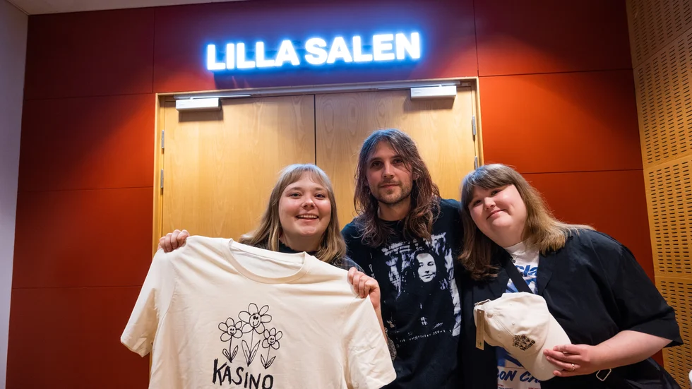 Janina Taskinen och Felicia Lindberg fick träffa Johannes Runemark med artistnamnet Kasino.