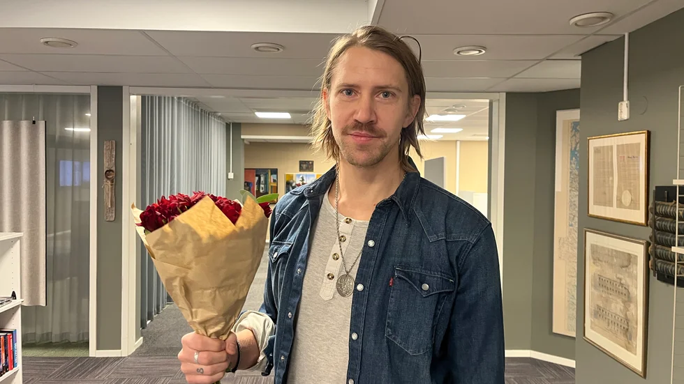 Kurirens nöjesredaktör Magnus Tosser vinner pris för årets medarbetare i NTM:s koncern.