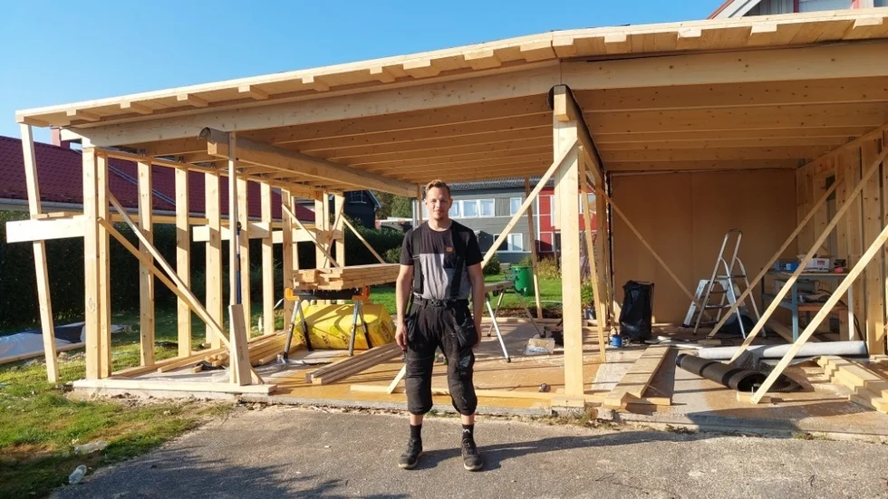 Dan Sandberg är snickare i Luleå och välkomnar det höjda taket för rotavdrag.