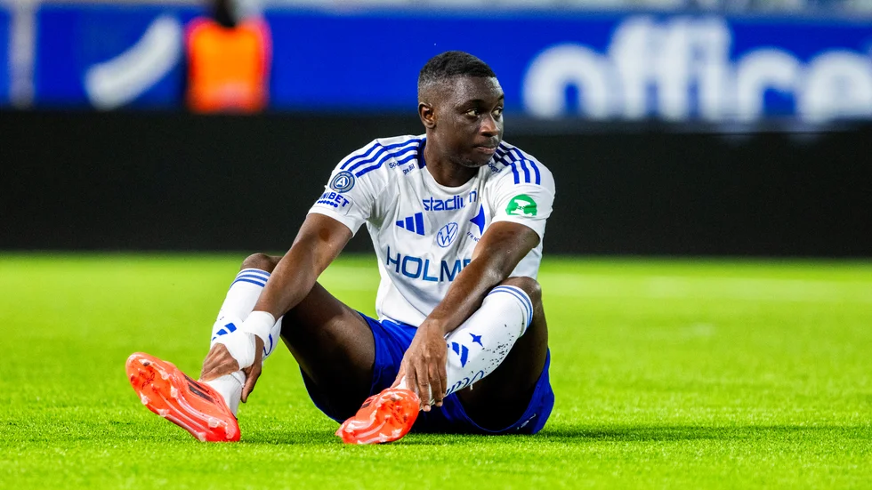 Yahya Kalley var en av hemmalagets bättre spelare i första halvlek, men tvingades byta i paus.