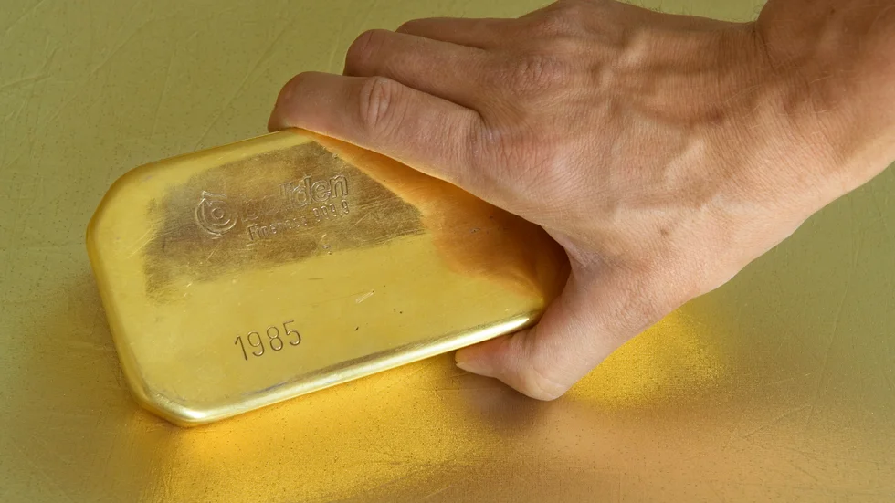 Priset på guld nosar på drömgräns. Arkivbild.