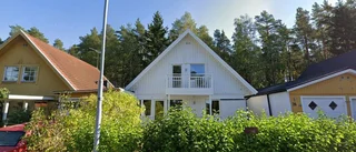 Kedjehus på 140 kvadratmeter från 1976 sålt i Bålsta – priset: 3 600 000 kronor