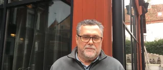 Han ser fem olika scenarier för Ukraina