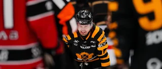 Skellefteå AIK-forwarden stängs av – efter slashing i rivalmötet