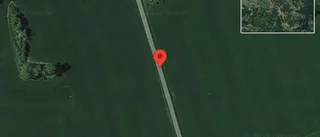 Brinnande fordon påverkar trafiken på väg 966