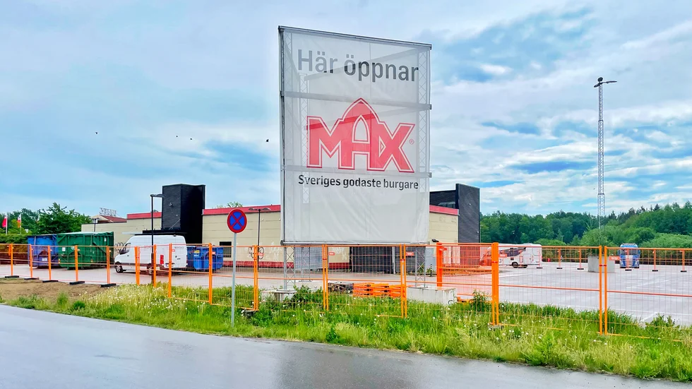 Efter lång väntan öppnar Max hamburgerrestaurang vid Östgötaporten i Ödeshög nu på onsdag.