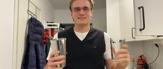 Max, 20, har blivit viral – med sina drinkar