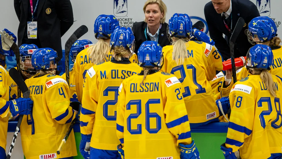 Damkronornas trupp till Lidl hockey games har presenterats. 