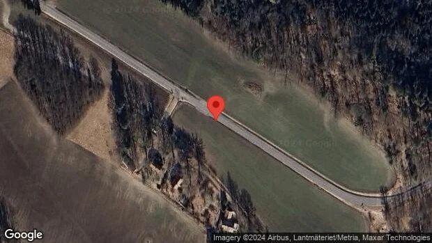 Problem i trafiken efter nedfallna träd på väg 635