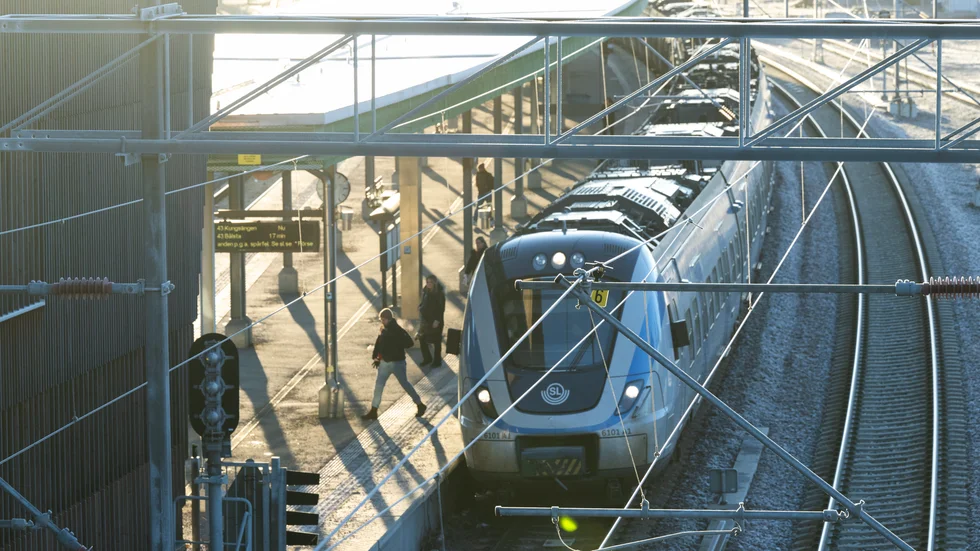 Region Uppsala deltar redan i flera pågående utredningar om möjligheterna att förbättra tågtrafiken i Märlardalen och runt Enköping, skrivs i ett insändarsvar.