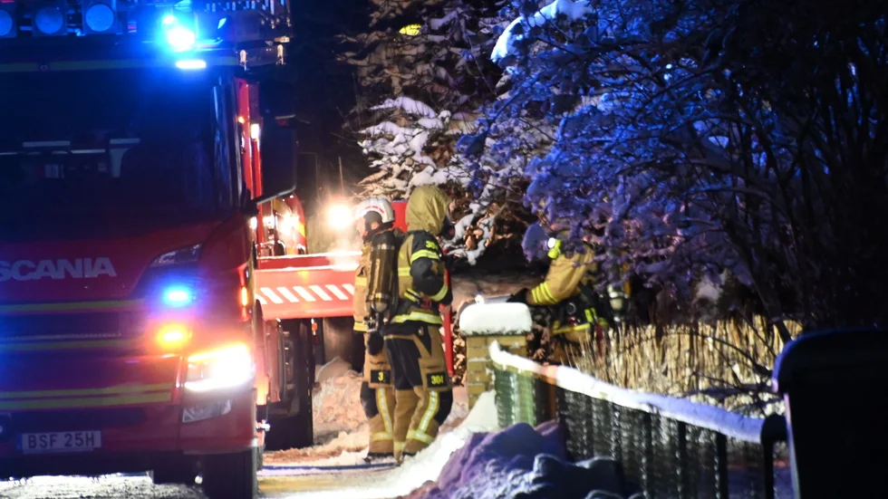 Förutom räddningstjänst ryckte även ambulans och polis ut till platsen.
