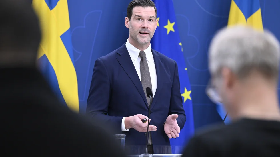 Migrationsminister Johan Forssell (M) presenterar ny statistik och utveckling av migrationen till Sverige under 2024.