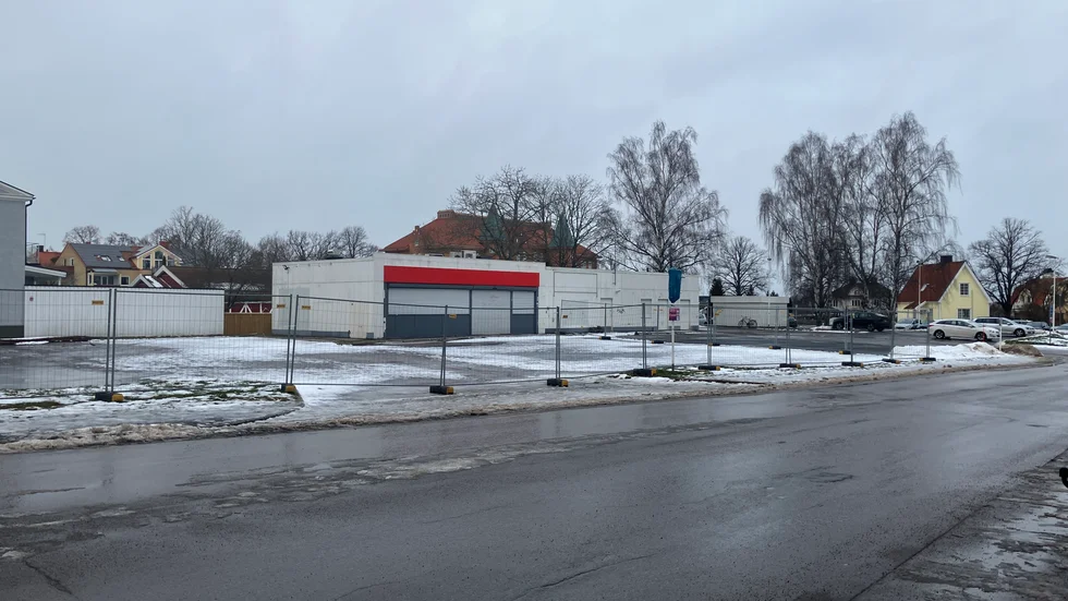 Den gamla Shell-mackens mark ägs av Aniasso AB. Företaget startades just för att förvärva den här platsen.  