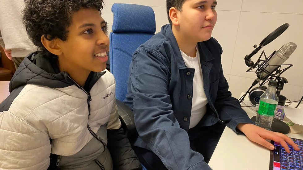 Musa Nasir och Hassan Hadid tillbringar mycket tid i studion. Hassan har till och med framfört sin egen låt "Habibti" offentligt, när Gottsundaskolan invigdes.