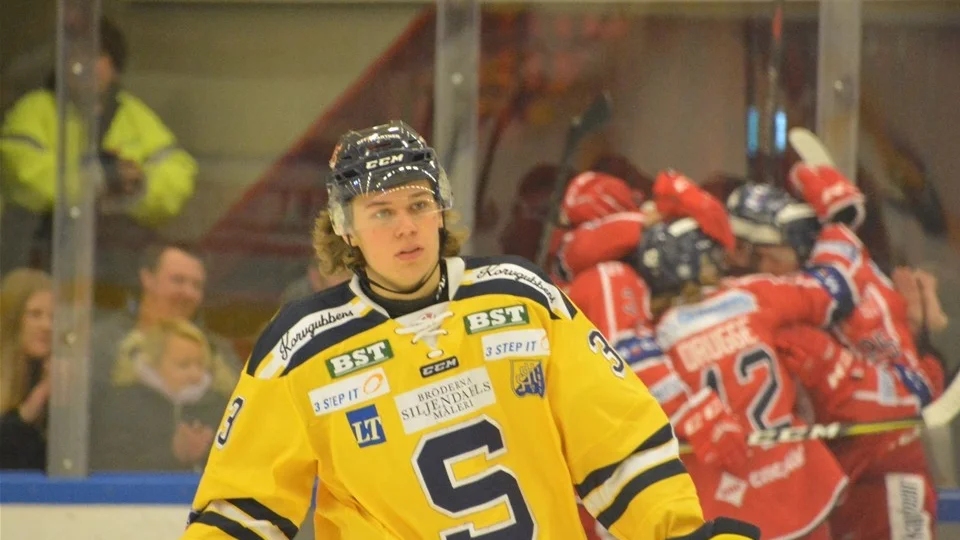 Dystra miner i SSK och kramkalas i Västerviks IK: VIK gjorde en mycket bra match och vann med 4-1.
