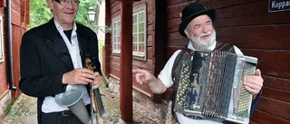 Lasse och Jacek spelar i dur och skur