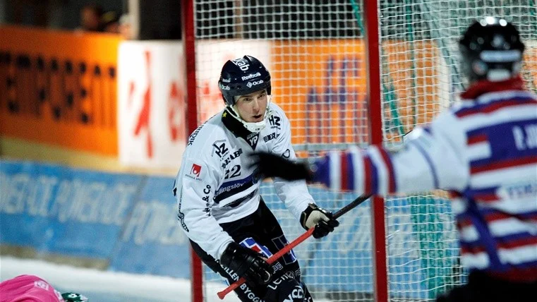 Christian Mickelsson gör 2-3.
