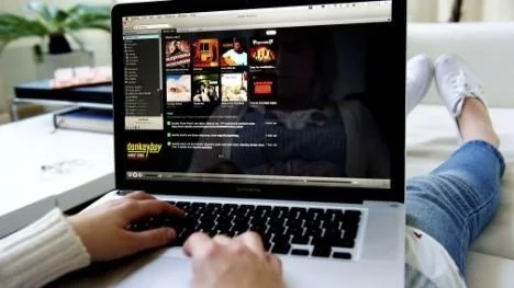 potify försämrade sin gratistjänst för ett par veckor sedan. Flera tecken tyder nu på att gratiseran går mot sitt slut när det gäller strömmad musik.