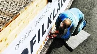 Det är mycket som ska förberedas inför helgens SM-tävling i dragracing.