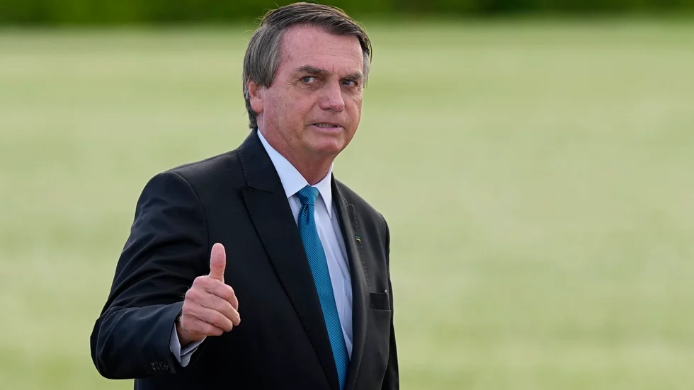 Brasiliens president Jair Bolsonaro har efter att han knivskars 2018 haft återkommande magproblem och har opererats flera gånger. Arkivbild.