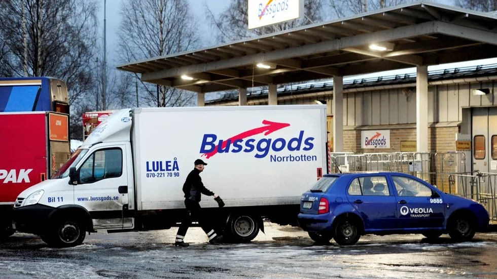 Vänsterpartiet vill att Bussgods krasch och framtiden för godstransporterna i Norrbotten ska utredas av en haverikommission.