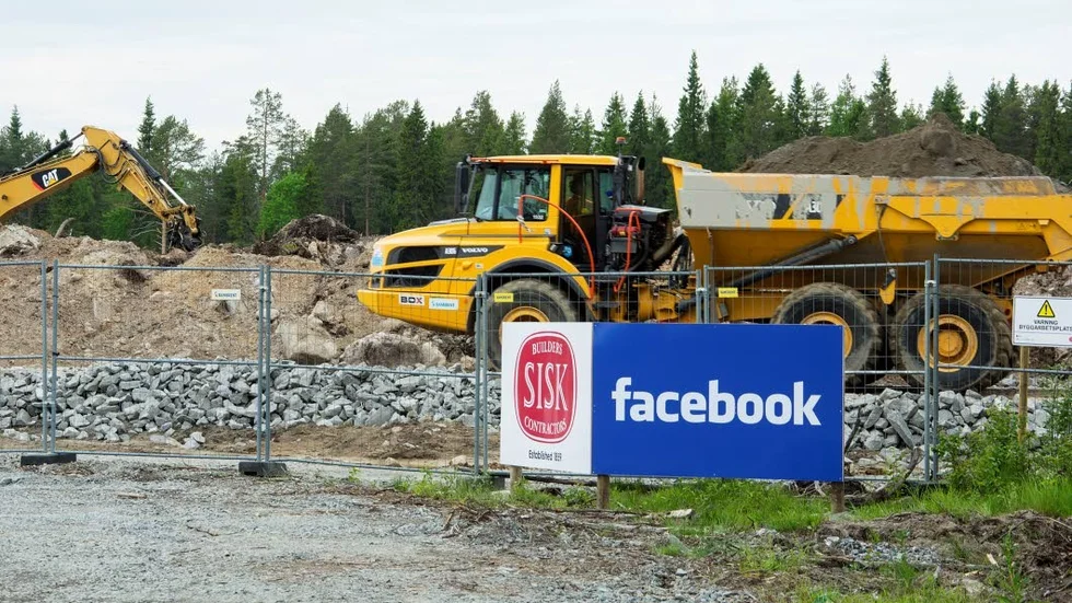 Det irländska byggbolaget har påbörjat arbetet på den tredje och största av facebooks serverhallar på Porsön