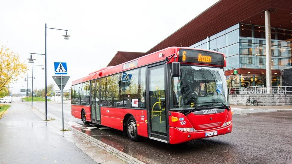 Bussåkandet i Luleå ökar. "Jag tror att vi alla är mer medvetna och tänker i större utsträckning på vilka val vi gör utifrån ett hållbarhetsperspektiv", säger Anna Kowal Lindbäck.